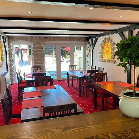 Wellness Rychleby ホームステイ Javorník